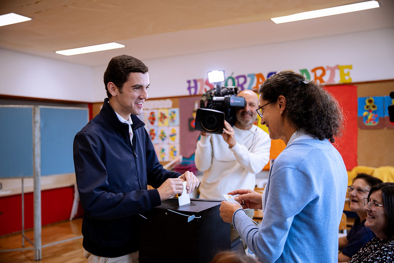 Sebastião Bugalho votou na Escola Básica Professor Agostinho da Silva, para as Eleições Europeias 2024